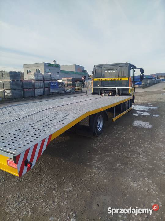 Transport Auto lawetą 75 t Pojazdy Maszyny