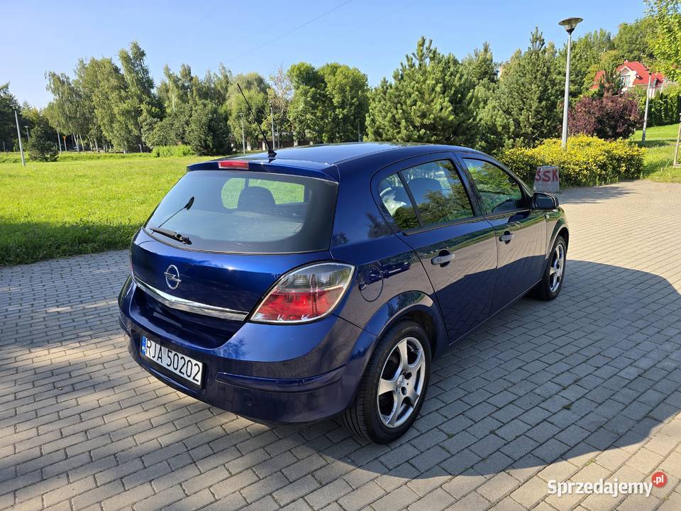 Opel Astra H 14 BENZYNA klimatyzacja 2009 LIFT elektryczne lusterka Motoryzacja podkarpackie Rzeszów