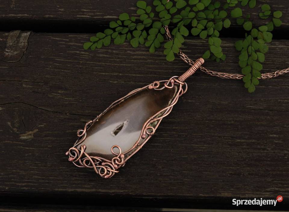 Miedziany wisiorek z agatem rękodzieło Wieliczka
