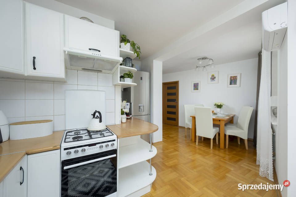 Sprzedam przestronne mieszkanie z klimatyzacją garaż