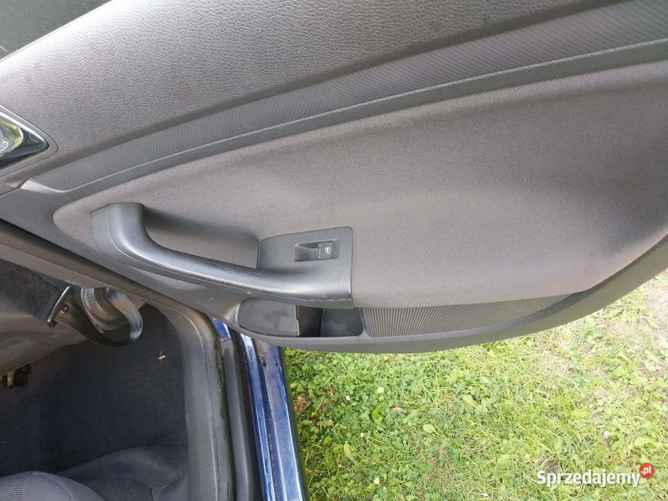 Sprzedam fajnego golfika nieuszkodzony sprzedam