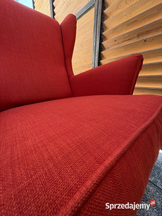 Fotel Uszak Ikea z podnóżkiem