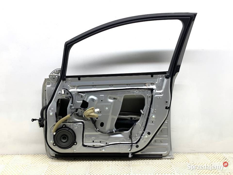 DRZWI PRAWY PRZÓD NISSAN LEAF ZE0 Hatchback