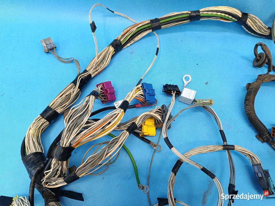 CLAAS AXION 810850 CMATIC A31 WIĄZKA KABINY DACH Stalewo