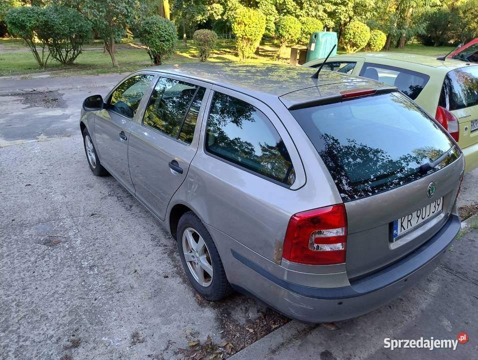 Skoda Octavia II kombi 16 MPI LPG 2011 przebieg Motoryzacja małopolskie