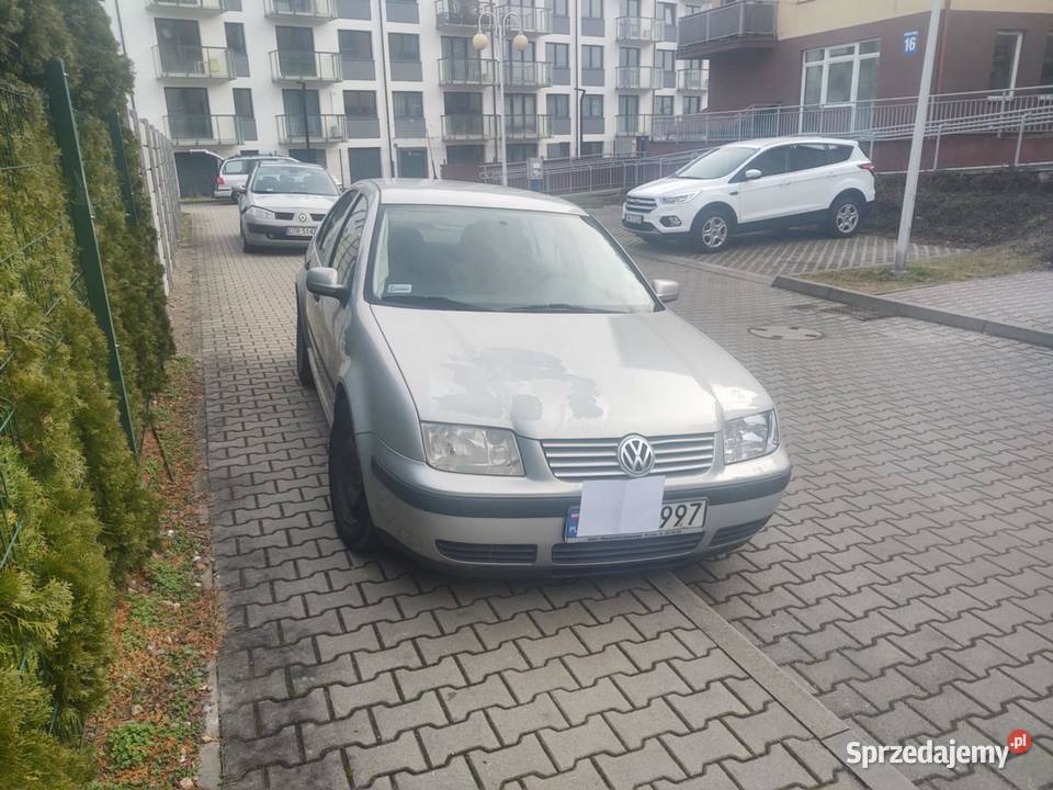 Volkswagen Bora produkcji 1999 silnik 16 benzyna Bora Wrocław