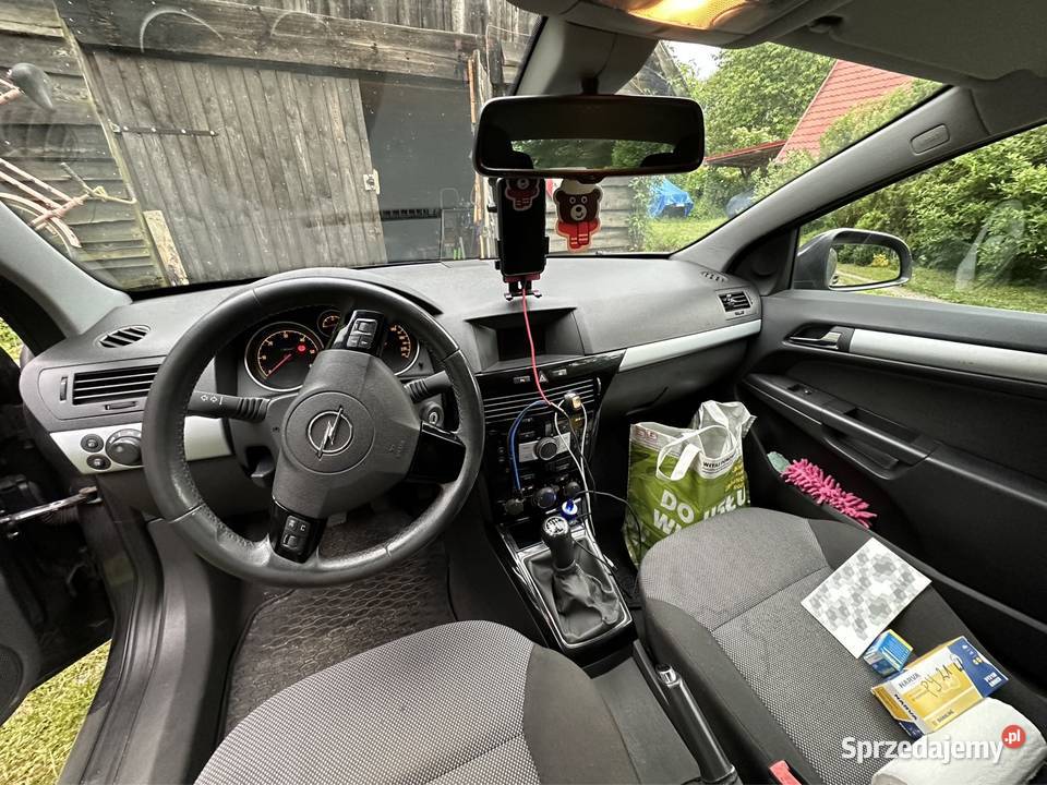 Opel Astra H GTC 17 CDTI ECOTEC 110 ABS Piła