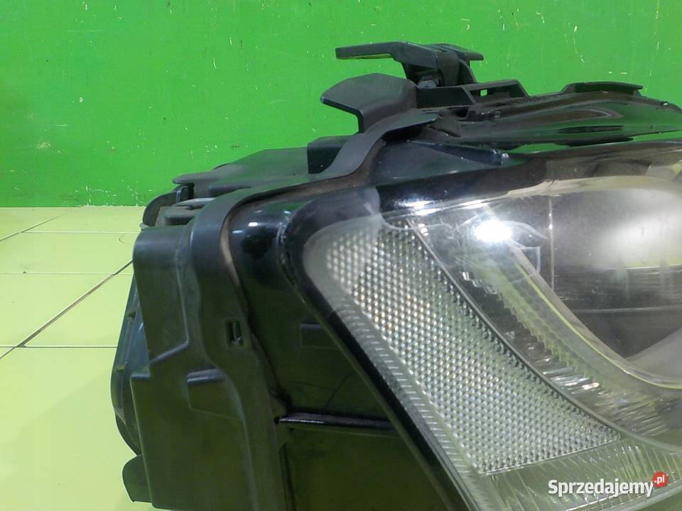 AUDI A5 8T 20 TFSI 09r COUPE 2D XENON lampa Suków