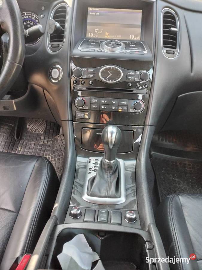 INFINITI Qx50 z 2015r