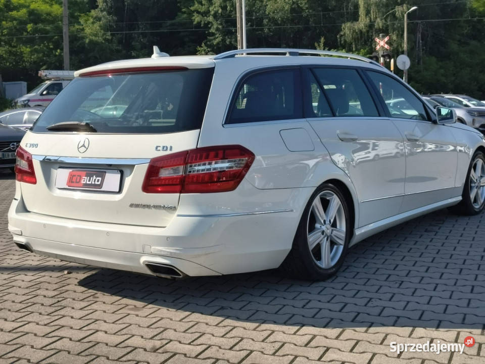 Mercedes E 300 30 diesel 231 automat skóra xenon Kombi Kęty