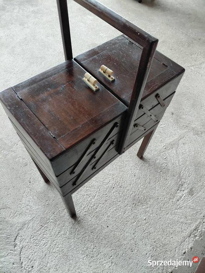 kuferek do nici 352 sprzedam