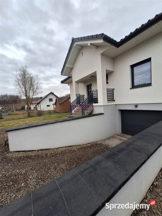 sprzedaży domu wolnostojącego Jankowice 406m2 do wykończenia sprzedam