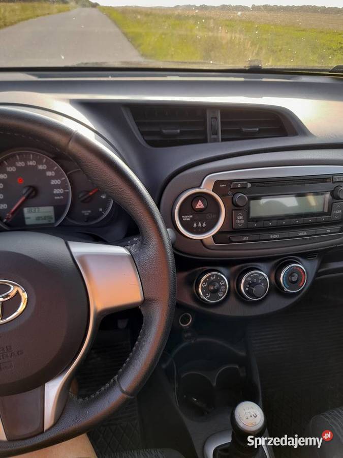 Toyota yaris 10 VVTi 2012r 188 klima 2 komplety 188000km małopolskie