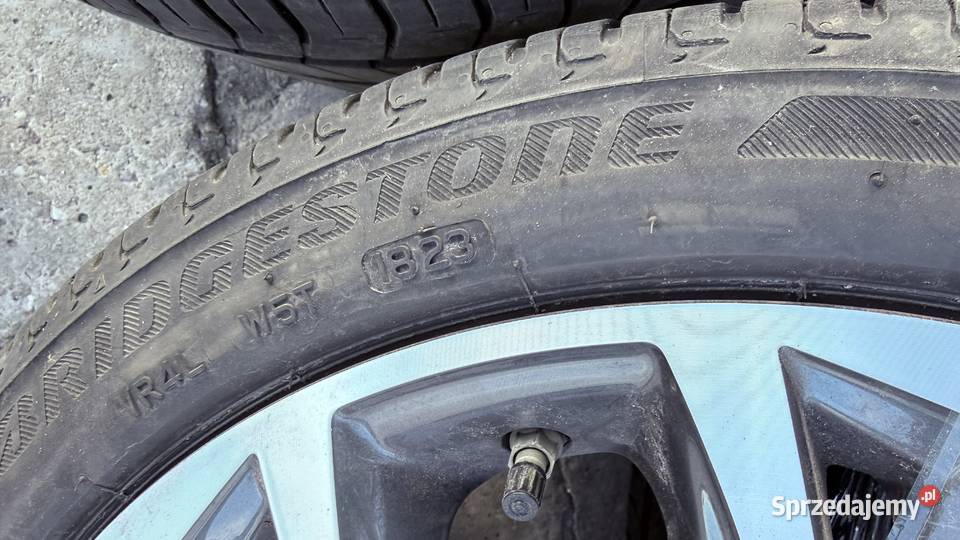 Felgi aluminiowe17 opony letnie Toyota Kielce