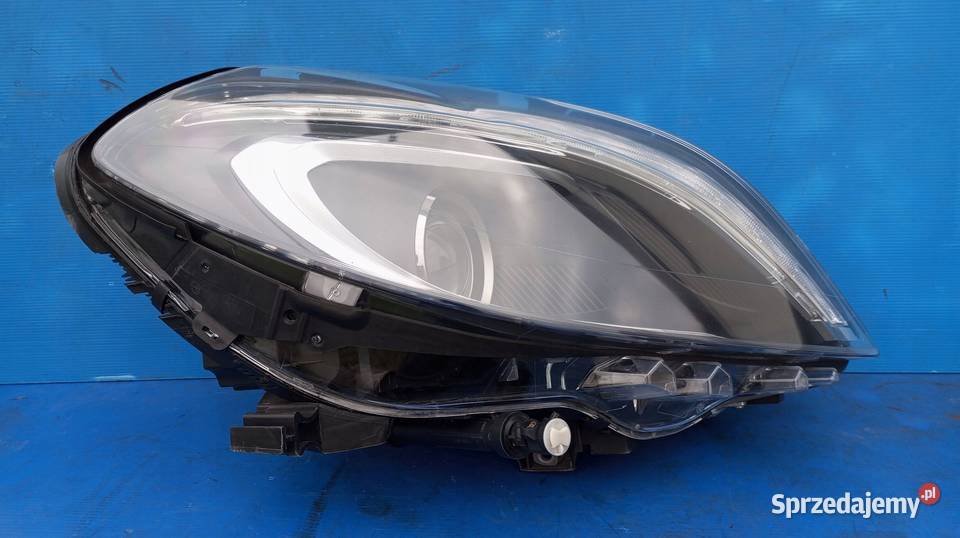 Reflektor Przód strona prawa MercedesBenz B W246 wielkopolskie Nowy Tomyśl