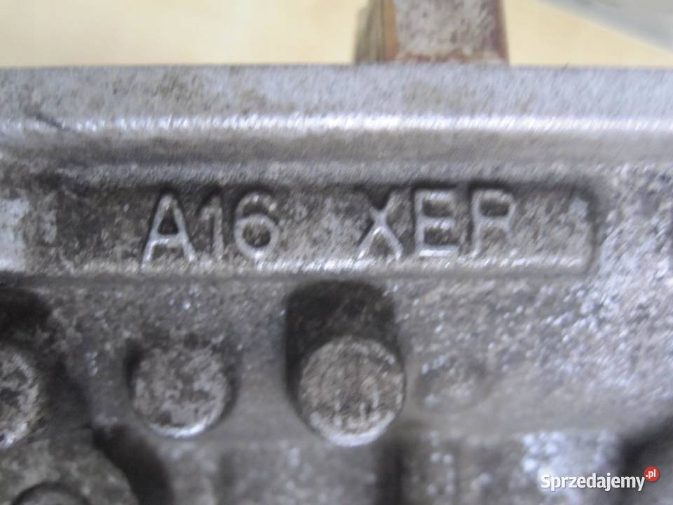 ASTRA ZAFIRA 16 16V A16XER 115 13r głowica świętokrzyskie