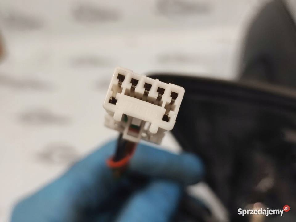 OUTLANDER II 20 DID 08r lusterko prawe ANGLIK Kielce