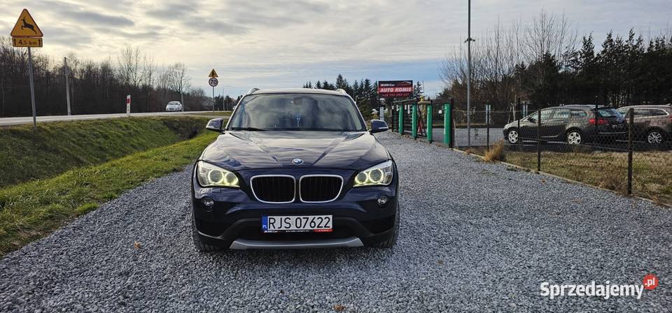 BMW X1 2013 panorama Latoszyn