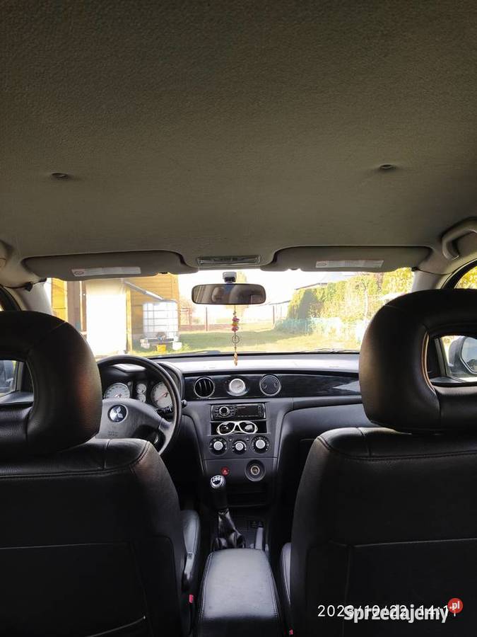 Wygodny i SUV w rozsądnej GAZ HAK Skóra Rejowiec Fabryczny