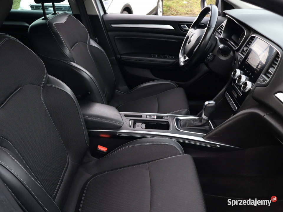 Renault Megane 13 TCe srebrny Megane