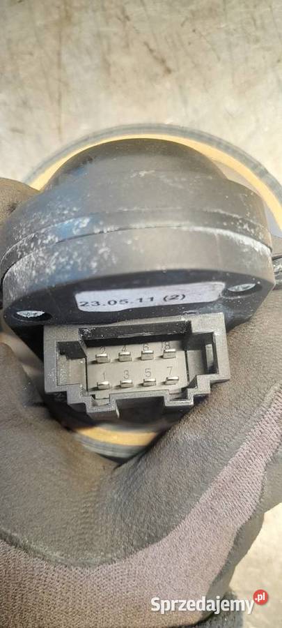 Sprzedam PRZEŁĄCZNIK FOTELA REGLACJI do VW Rok produkcji 2010 Wyposażenie wnętrza lubuskie sprzedam