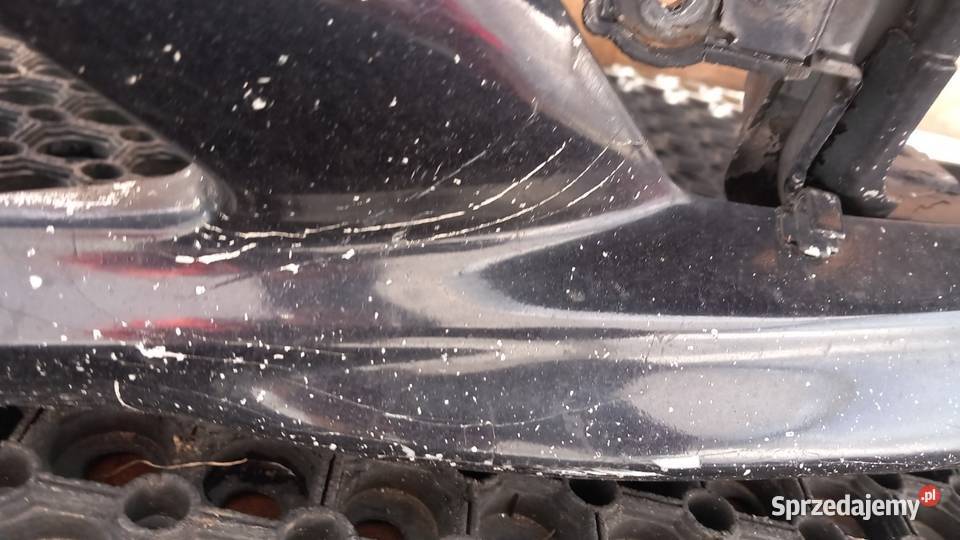 MERCEDES W203 AMG ZDERZAK PRZÓD HALOGEN osobowe