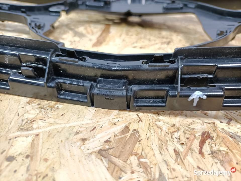 MERCEDES AKLASA W177 18 WZMOCNIENIE STELAŻ GRILL Pleszew