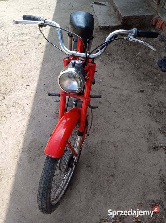 Sprzedam komarka garażowany Łowicz