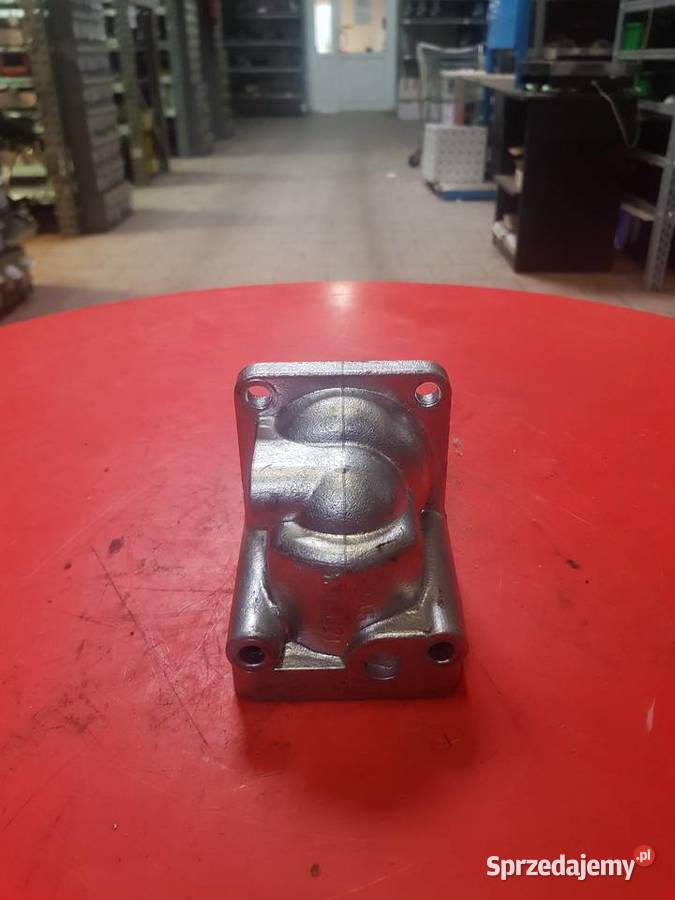 2451306021 Korpus termostatu MTZ