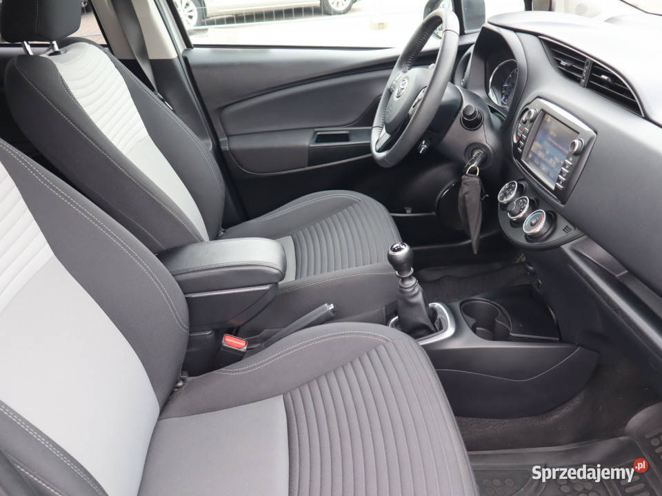 Toyota Yaris 15 Dual VVTi wielofunkcyjna kierownica mazowieckie