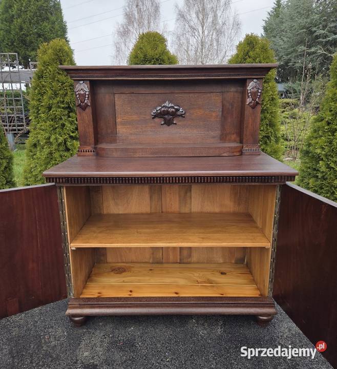 Pomocnik z początku XX w renowacji 9264