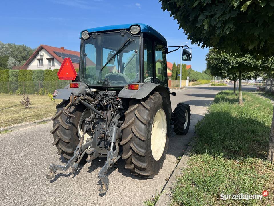 Ciągnik Sadowniczy Holland TN65F Kazimierz Biskupi