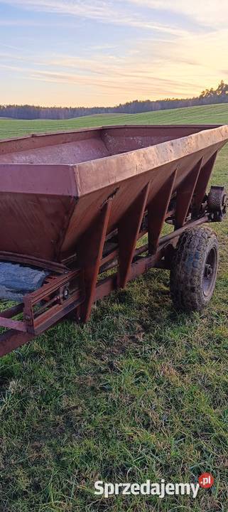 Rcw 3 piast rozsiewacz wapna nawozu wapniarka sprzedam