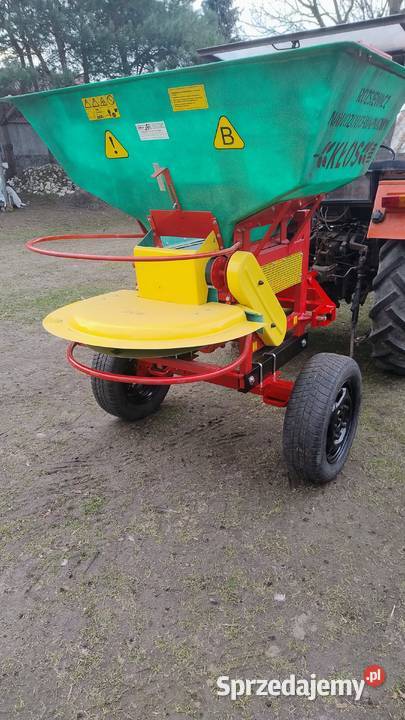 Rozsiewacz wapna nawozu N021B 600 Kłos nieuszkodzony Majdan Leśniowski sprzedam