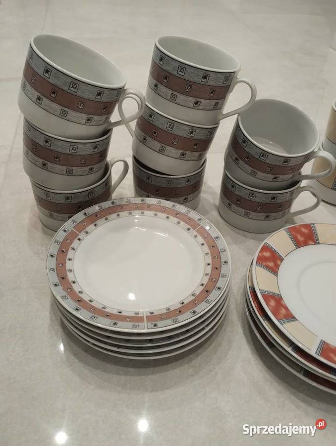 Zestaw filiżanek i talerzy sprzedam