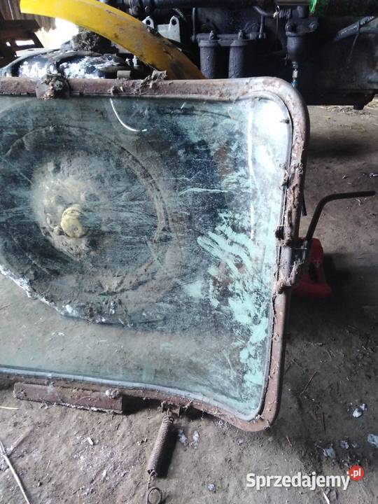 Przednia szyba c330 c328