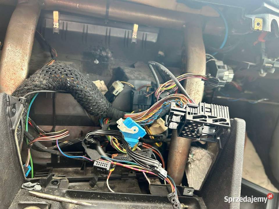 Części BMW e39 sedan Cała na części 525i Kępa Chotecka sprzedam