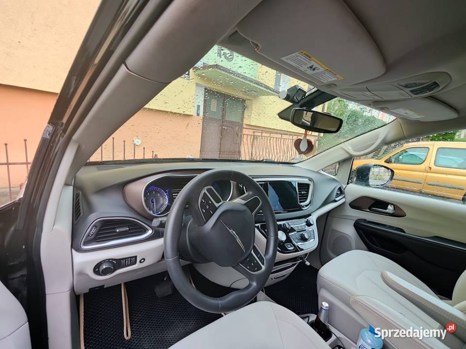 Chrysler Pacifica sprzedam