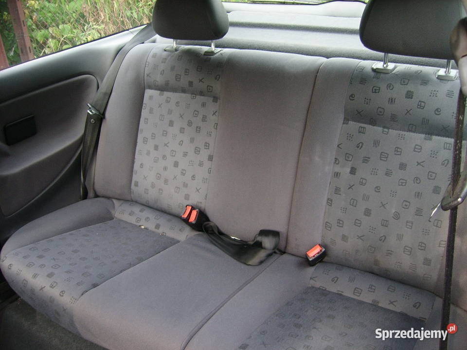 Tylna kanapa SEAT IBIZA II CORDOBA 9402 POLO osobowe Radom sprzedam