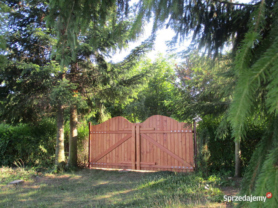 Uroczy dom z dużym ogrodem i 2 garażami Krosna cegła Zręcin