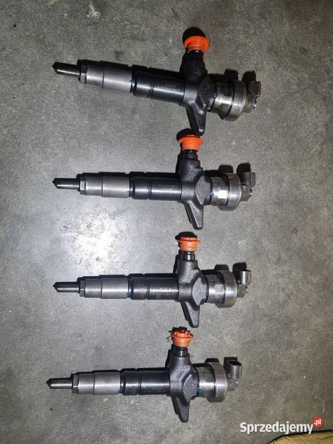 Wtryskiwacz isuzu 30 D 8980116043 Rąbkowa