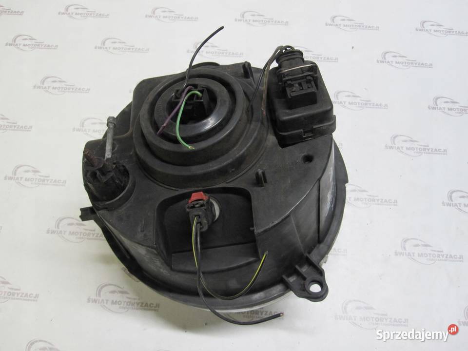 JEEP CHEROKEE KJ III 28 CRD 04r Lampa lewy przód