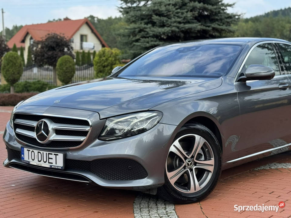 Mercedes E 220 d 4Matic 4x4 Salon Serwisowana elektrochrom. lusterko wst. Widełki