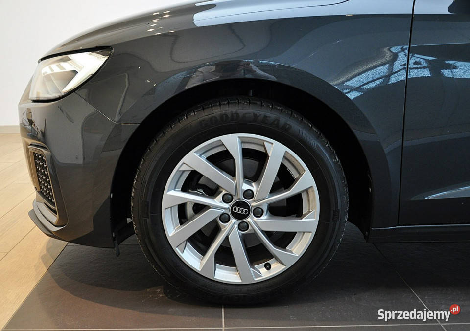 Audi A1 30 TFSI 110 Stronic Sportsback Virtual lakier metallic świętokrzyskie