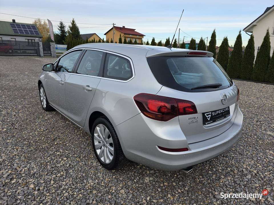 Opel Astra14 16V 140 COSMO RATY GWARANCJA centralny zamek Buk