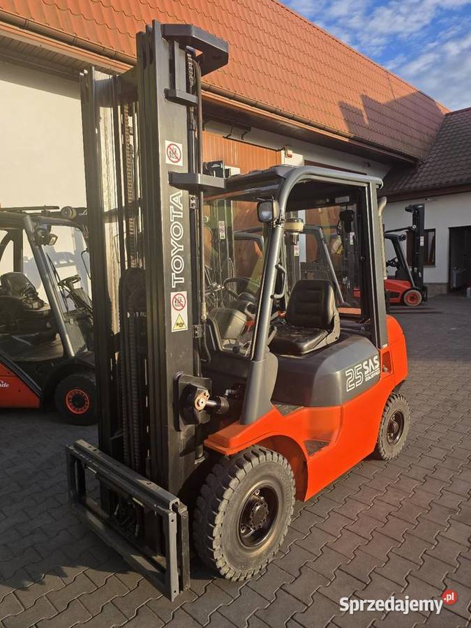 Wózek widłowy TOYOTA 7FDF25 Wózki widłowe mazowieckie Huta Błędowska