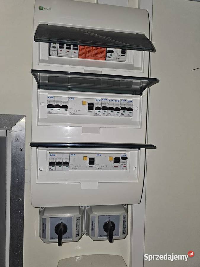 GOTOWY PUNKT HANDLOWO USŁUGOWY NAPRZECIWKO Wiele