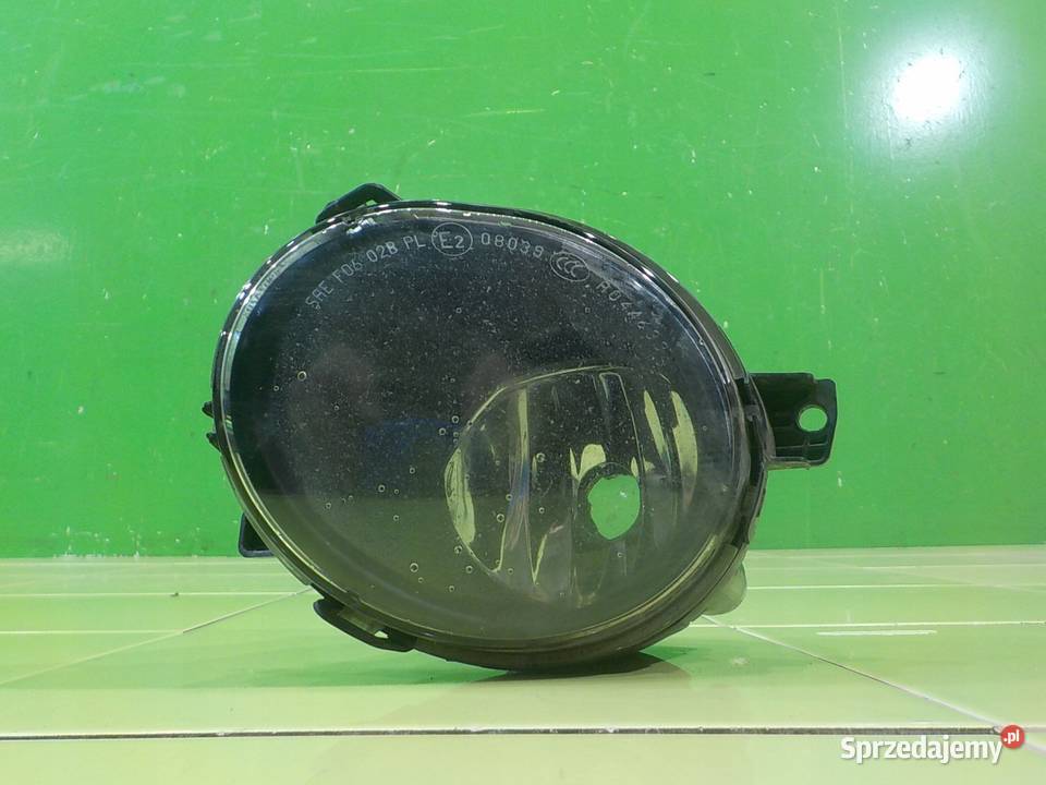 VOLVO C30 LIFT 20 D 12r 3D halogen lewy 30796680 Suków