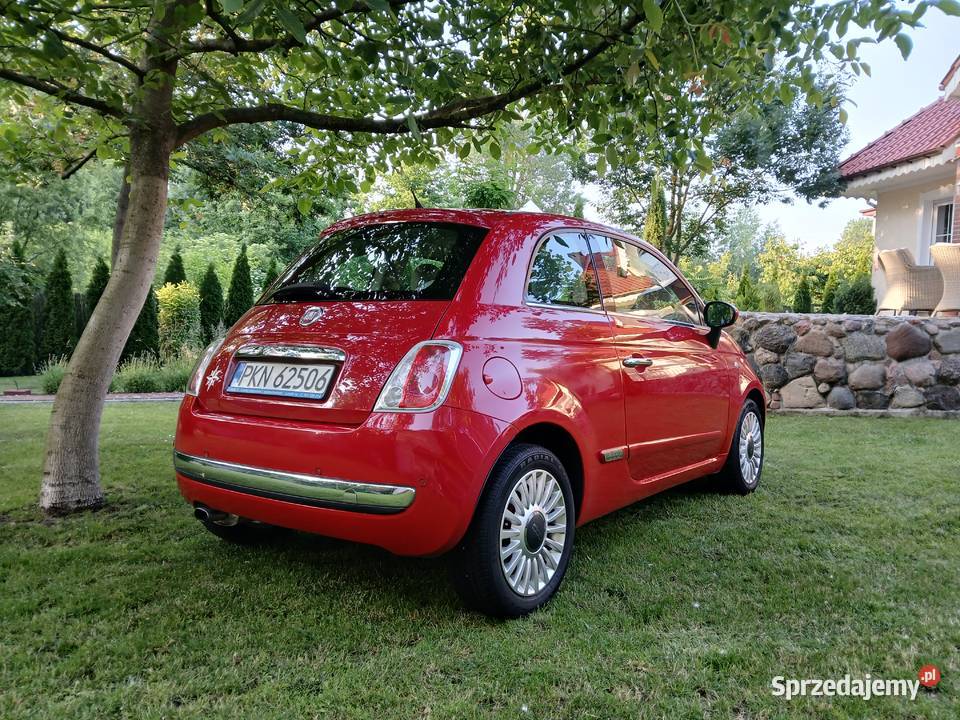 Sprzedam Fiata 500 Rok produkcji 2010 Dobrosołowo sprzedam