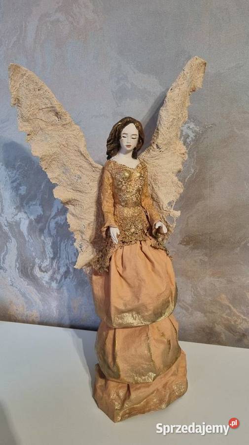 Anioł morelowo złoty Zamość